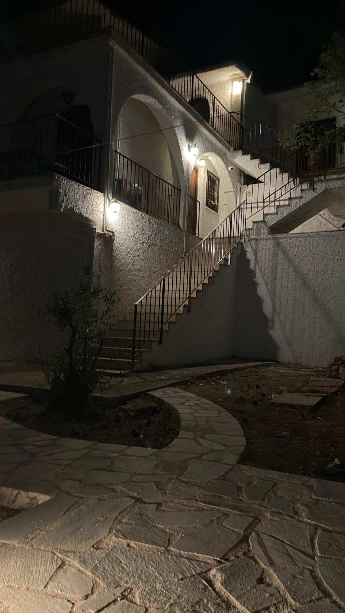 Zenso Studios Tolo Exterior photo