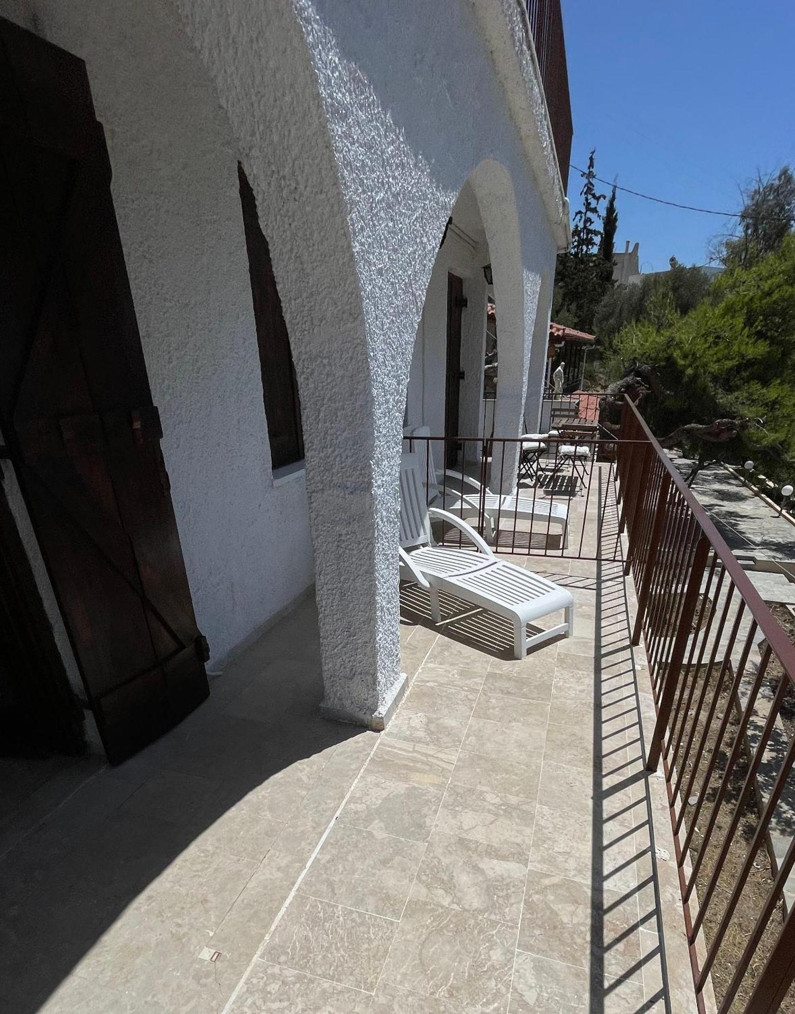 Zenso Studios Tolo Exterior photo