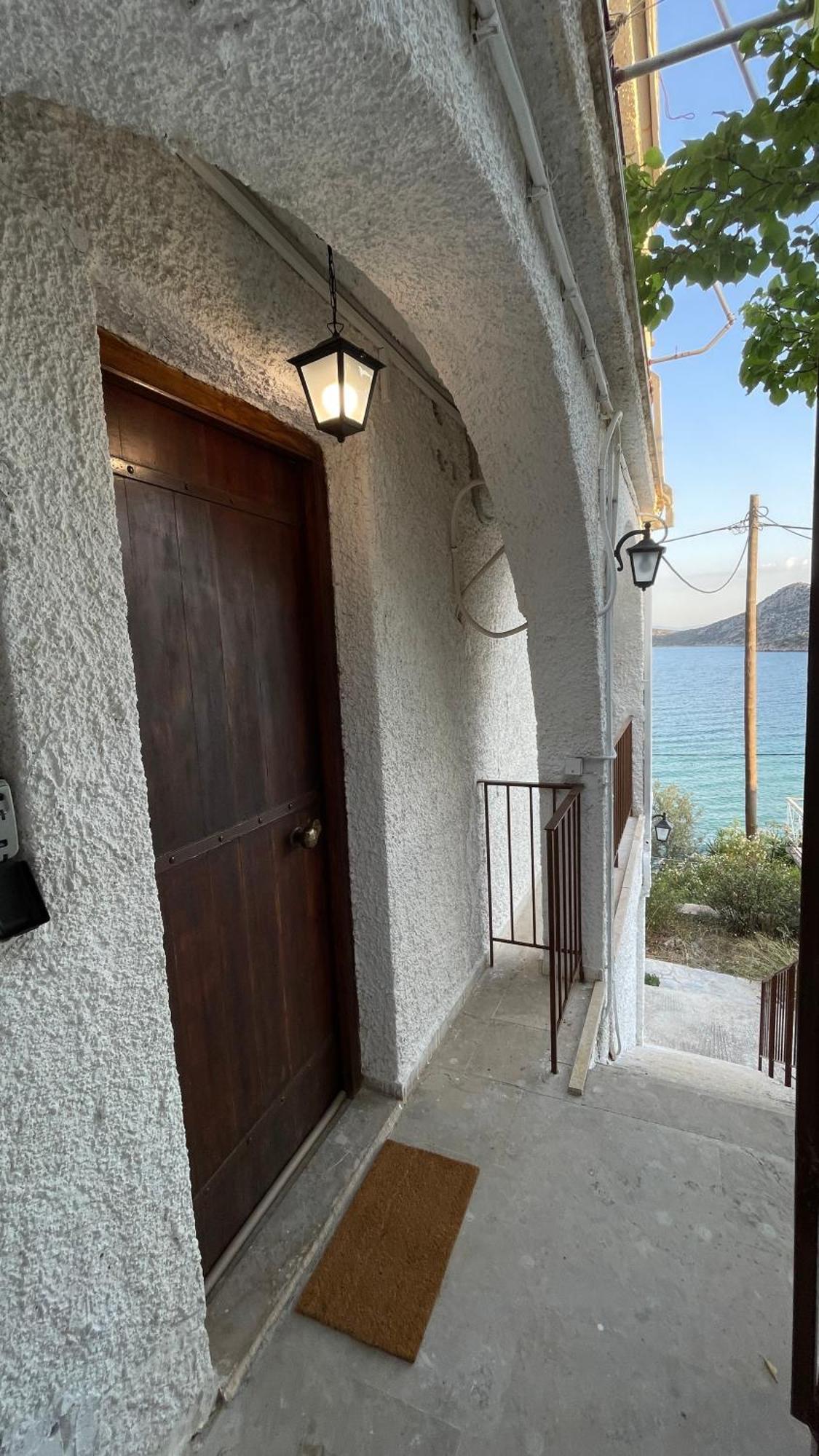 Zenso Studios Tolo Exterior photo